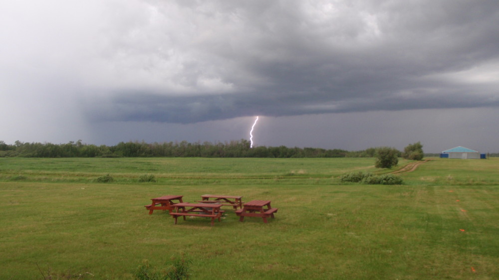 Lightening and severe thunderstorm warning at the Edmonton Soaring Club.